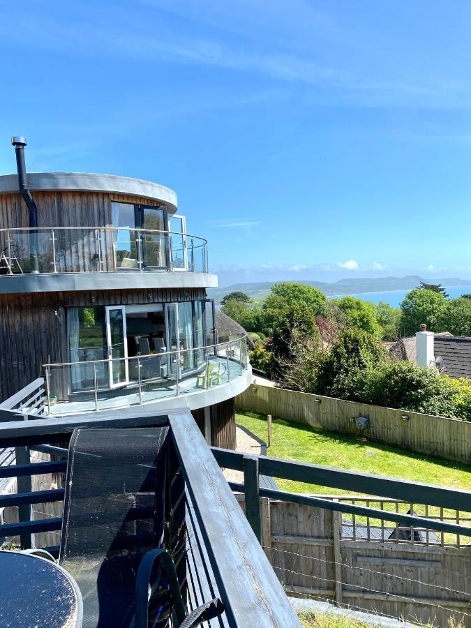 One Of The Best Properties In Lyme! Breathtaking Views Across The Whole Bay. 3 Stories With 2 Tier Veranda Around The Property. Sleeps 6 Lyme Regis Eksteriør billede