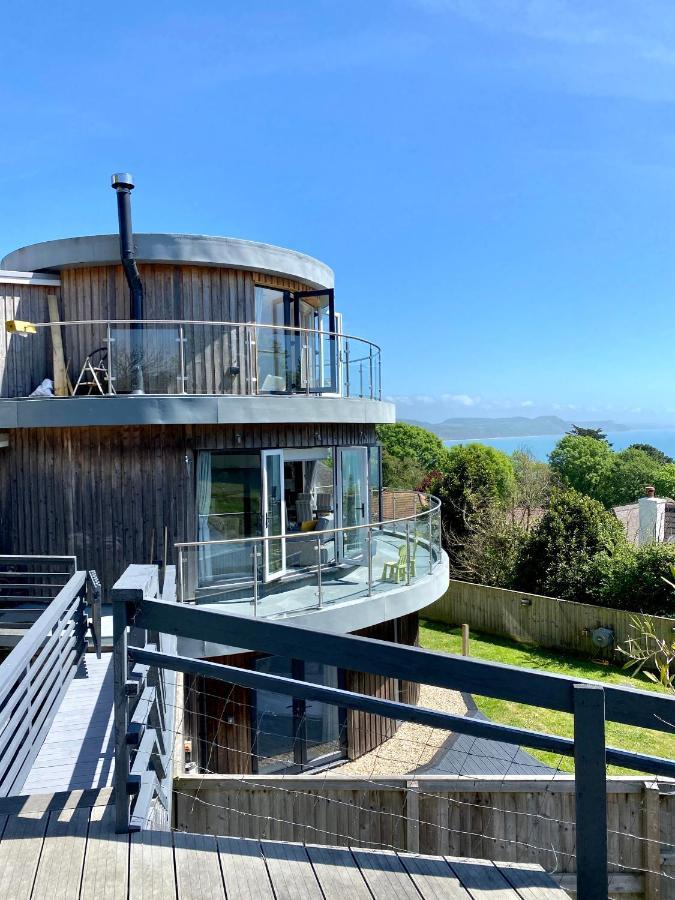 One Of The Best Properties In Lyme! Breathtaking Views Across The Whole Bay. 3 Stories With 2 Tier Veranda Around The Property. Sleeps 6 Lyme Regis Eksteriør billede